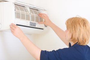 cleaning air conditioner filters