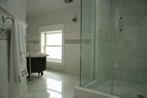 bathroom remodeling mistakes_how to avoid them