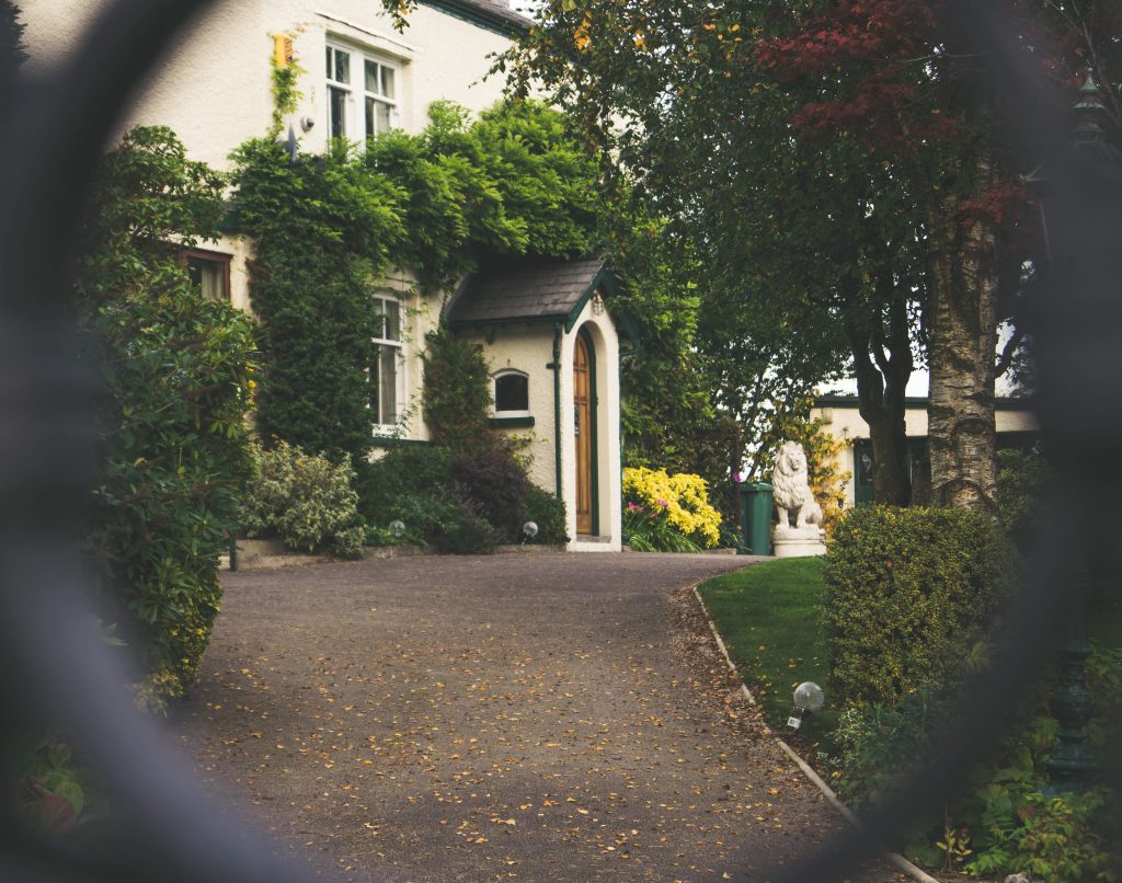 5 Reasons to Enhance the Exterior of Your Home This Autumn 