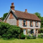 Ancient Abodes: 4 Renovation Tips to Give Your Old Home a Modern Exterior Look