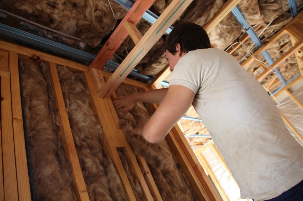 Insulation, one of the ways to reduce your environmental impact when transforming your home.